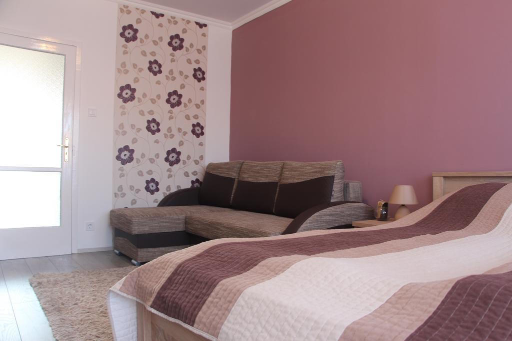 Verona Apartman Szegedin Exterior foto