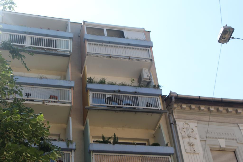 Verona Apartman Szegedin Exterior foto