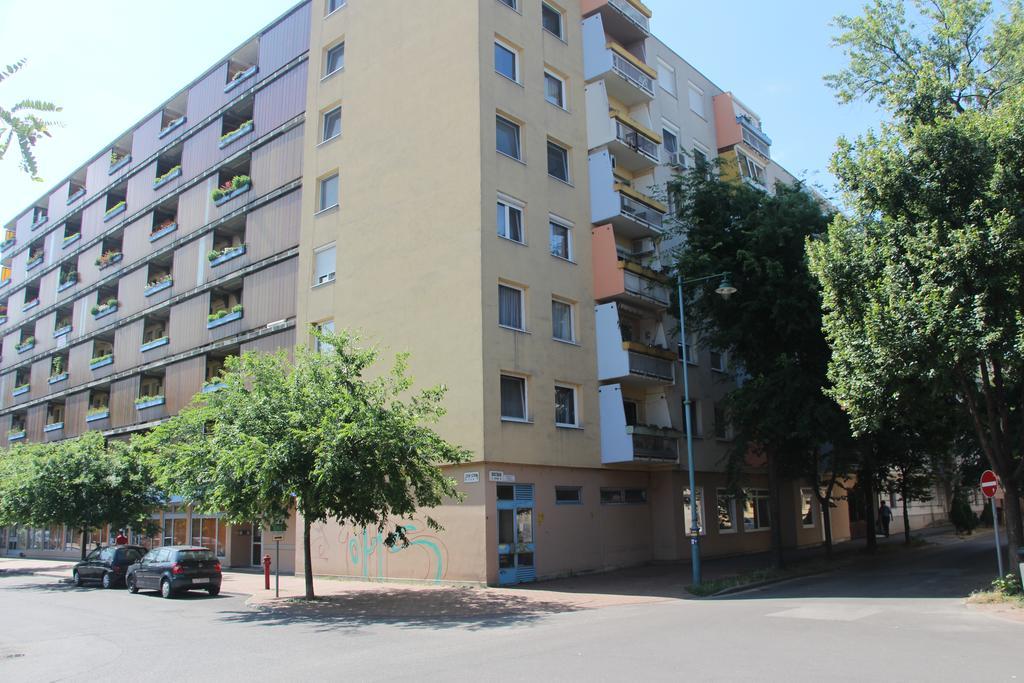 Verona Apartman Szegedin Exterior foto